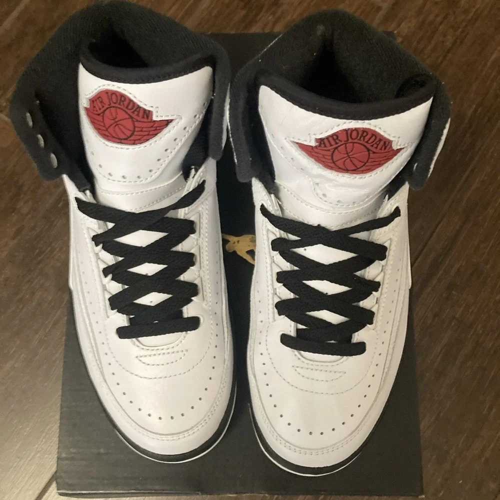 Brand New W/ Defects (tongue Creasing). Air Jordan 2 Retro (GS). Size 5 Youth